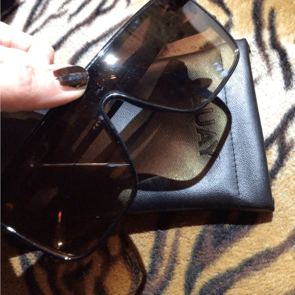 NEW! Quay Rare NighTFALL BLACK N BRONZE Quay Black Sunglasses MEDIUM main image 4